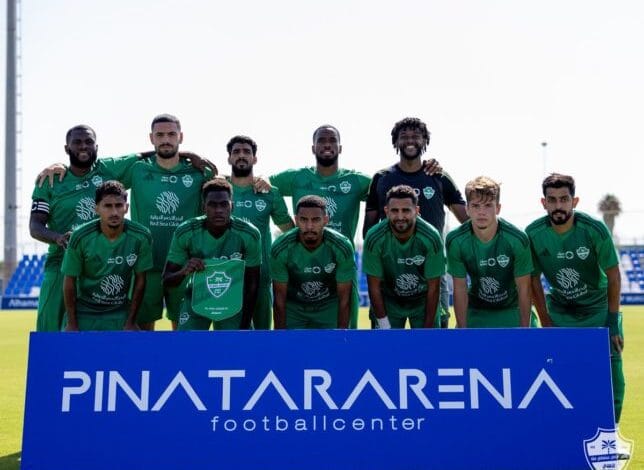 الأهلي السعودي يقترب من تمديد عقد نجم الفريق