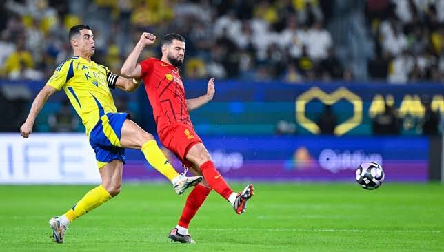 القادسية يسبق النصر والاتحاد في صفقة دفاعية