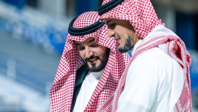 المفرج يتراجع عن الاستقالة ويعود للعمل في الهلال
