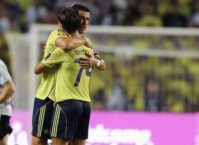 النصر بعشرة لاعبين يقهر الاتحاد ويصعد إلى نهائي السوبر