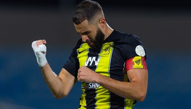 بنزيما يوصي الاتحاد بضم نجم مانشستر يونايتد