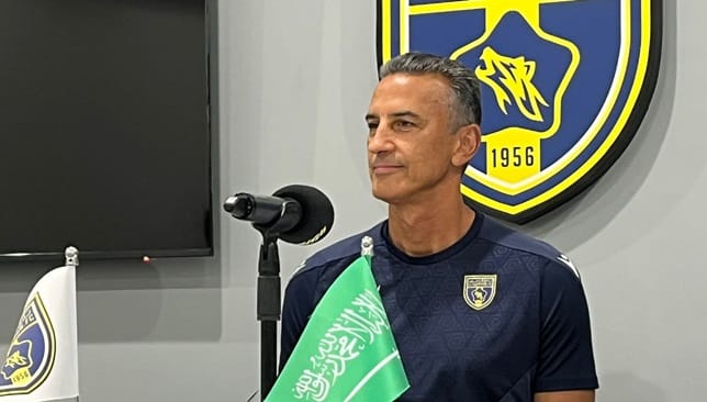 شاموسكا يؤكد انتقال نجم التعاون إلى النصر