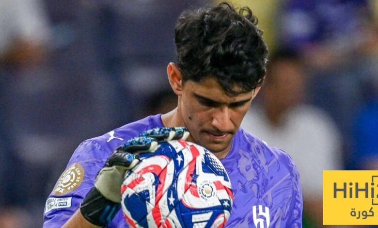 ياسين بونو يهدد استقرار الهلال !