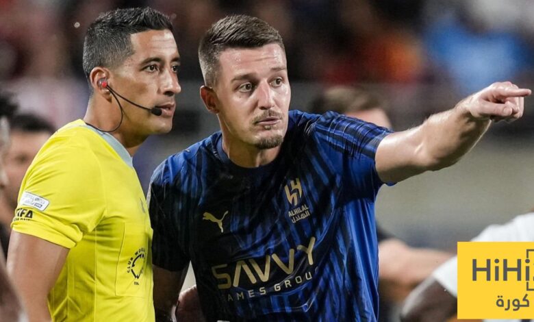 الهلال يضمن حكام أجانب لمبارياته في دوري روشن