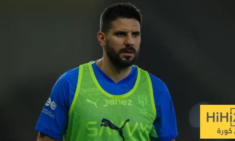 تفاصيل رفض ميتروفيتش حضور تدريبات الهلال رغم تعافيه من الإصابة!